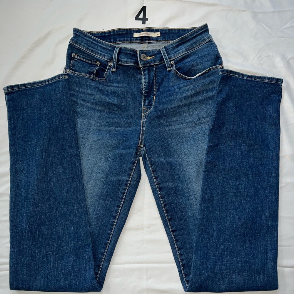 Levi's Mid Rise Skinny Jeans Size 27,  EUC Long length!